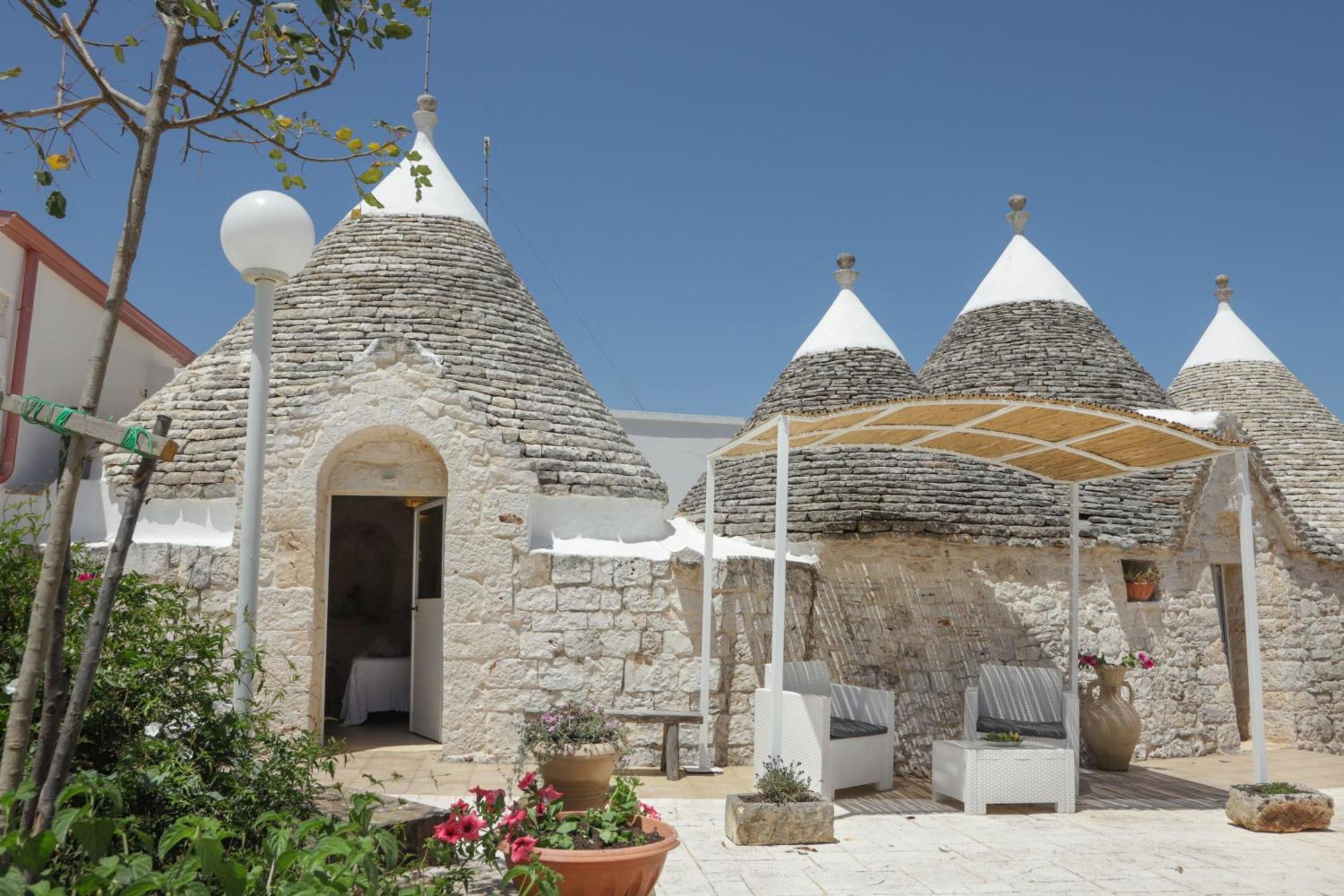 Trulli&Dimore - Casette Pricci Castellana Grotte Exterior photo